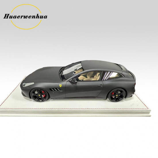 Runner 1:18 GTC4 LUSSO 