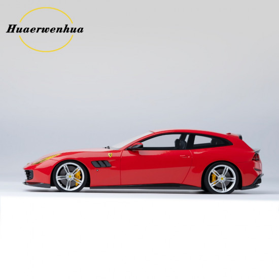 Runner 1:18 GTC4 LUSSO 