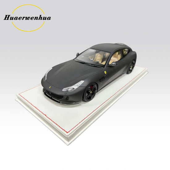 Runner 1:18 GTC4 LUSSO 