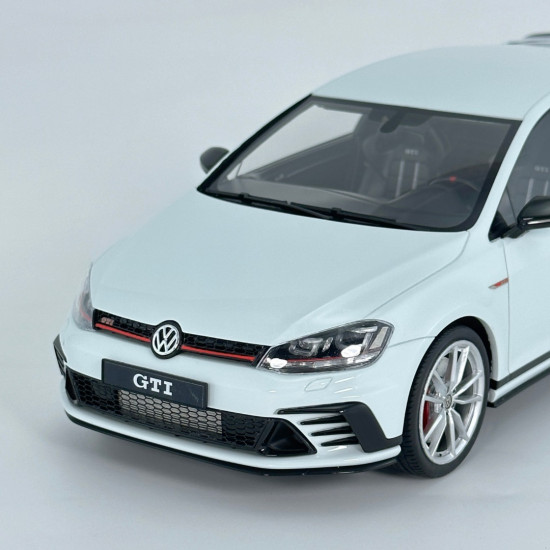 DNA 1:18 Volkswagen GTI new resin models 3 colors DNA 1:18 Volkswagen GTI new resin models 3 colors
