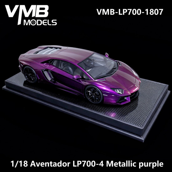 1/18 Lamborghini Aventador LP700-4 Metallic purple