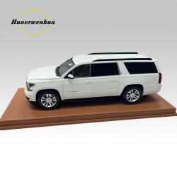 1/18  Vehicle Art  2015 Chevrolet Suburban  White 