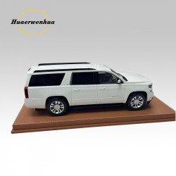 1/18  Vehicle Art  2015 Chevrolet Suburban  White 